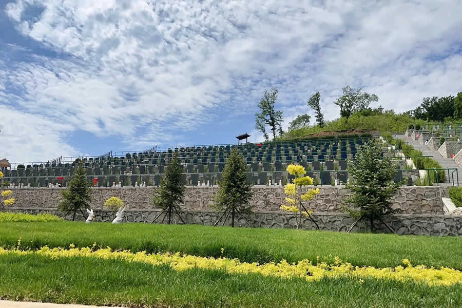 沈阳青云山墓园