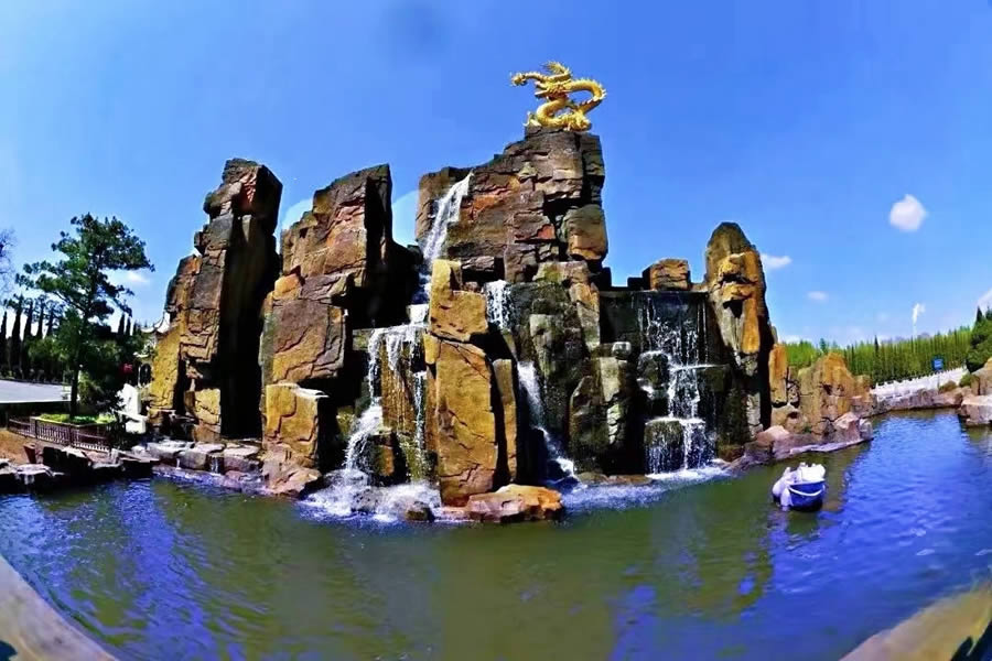 沈阳西郊卧龙墓园