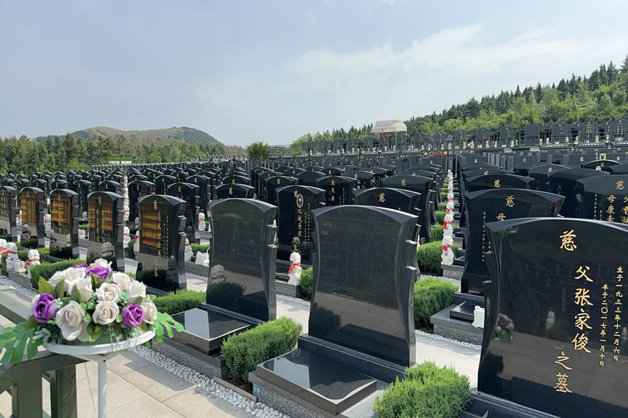 沈阳龙福山墓园