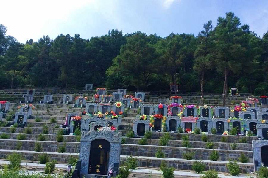 沈阳大河贝墓园