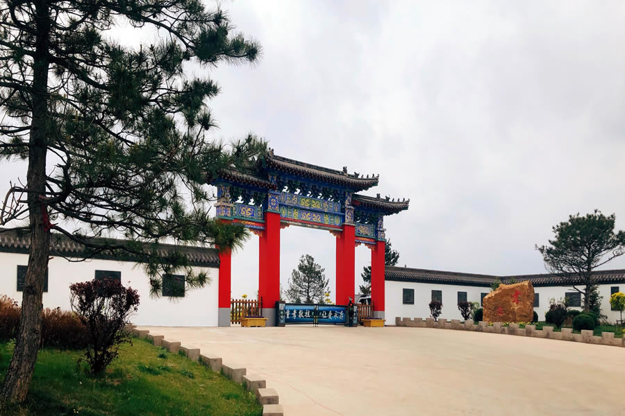 沈阳隆宝山墓园
