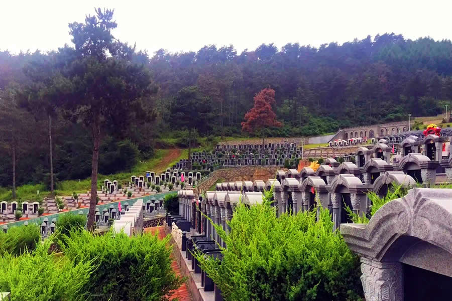 沈阳甲宝山墓园