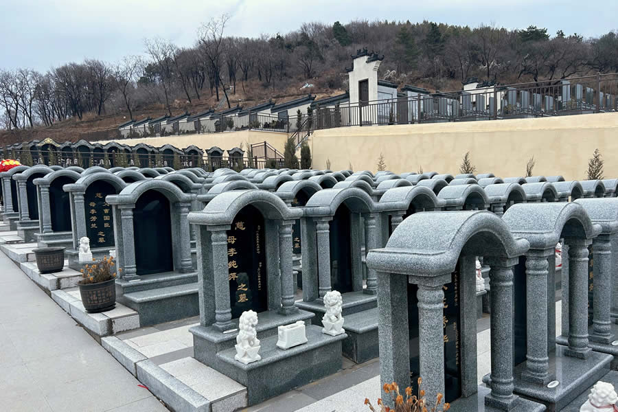 盘龙福地墓园 盘龙福地墓园