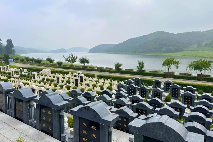 沈阳大河贝墓园