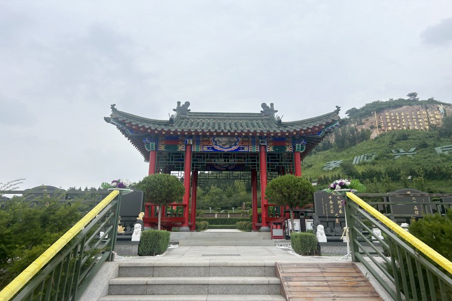 沈阳龙福山墓园