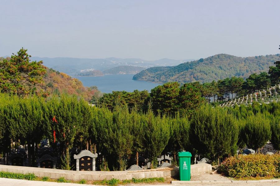 沈阳大河贝墓园