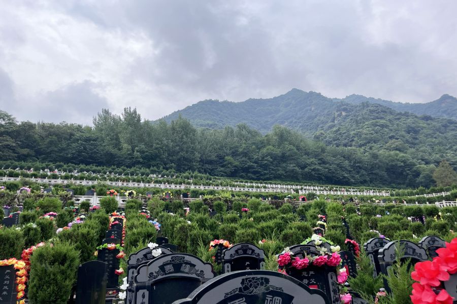 沈阳大河贝墓园