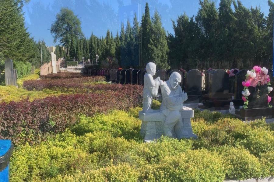 沈阳卧龙墓园