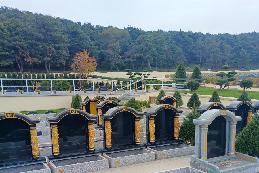 沈阳龙福山墓园