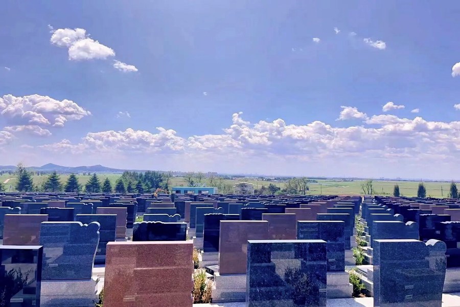 沈阳北龙山墓园