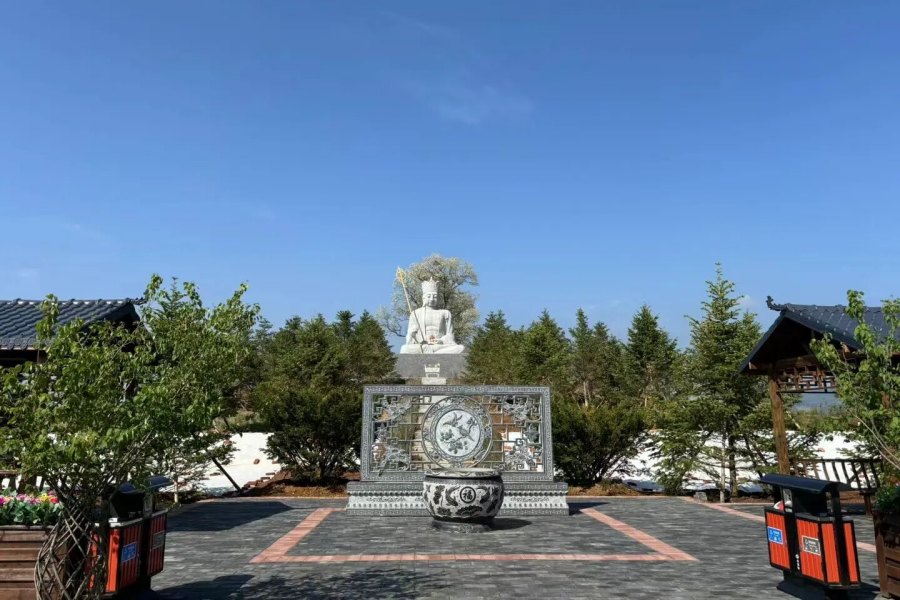 沈阳北龙山墓园