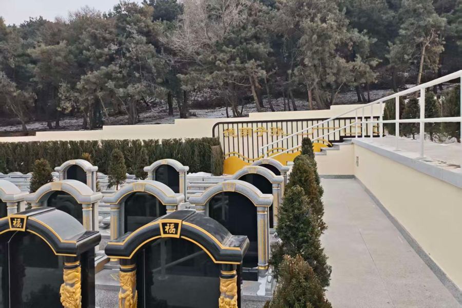 沈阳龙福山墓园