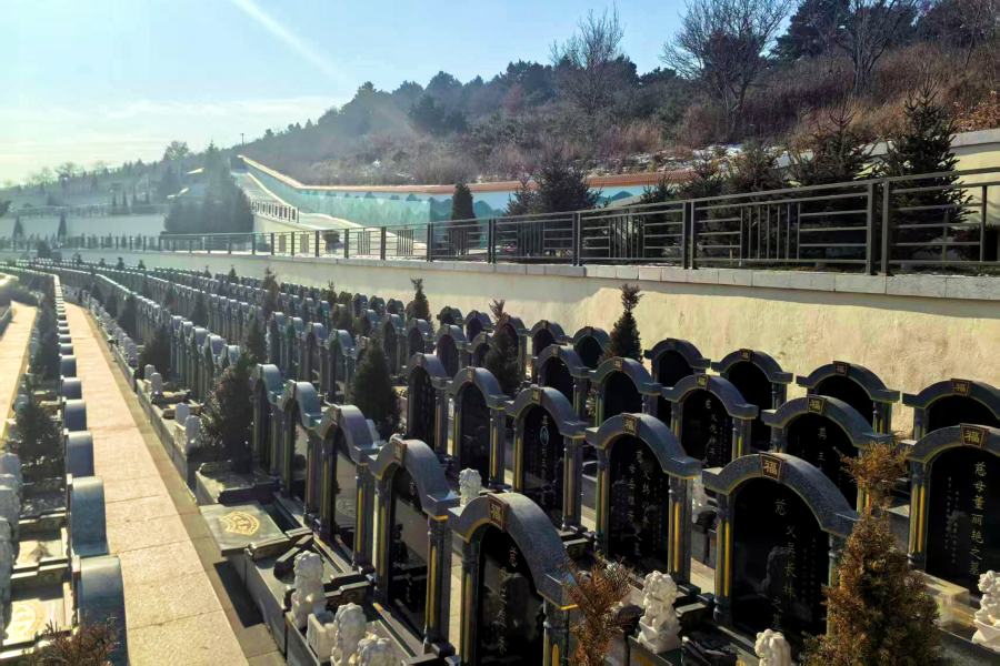 沈阳龙福山墓园