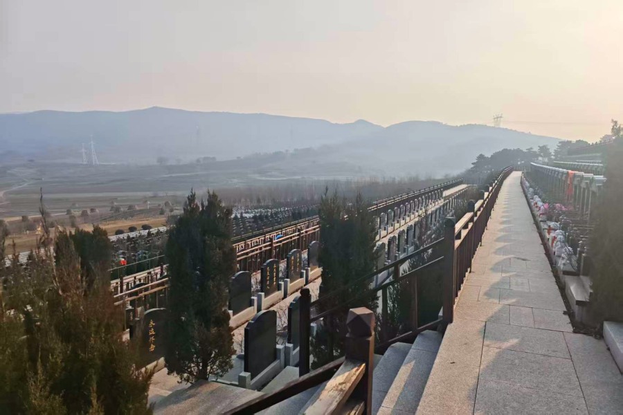 沈阳青云山墓园