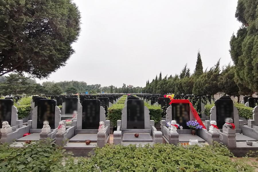 沈阳卧龙墓园
