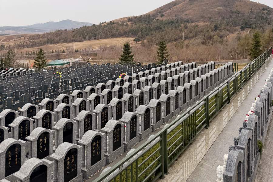 沈阳龙福山墓园