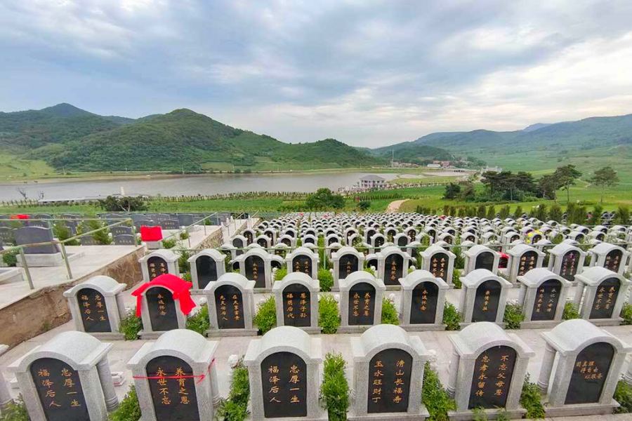 沈阳青云山墓园