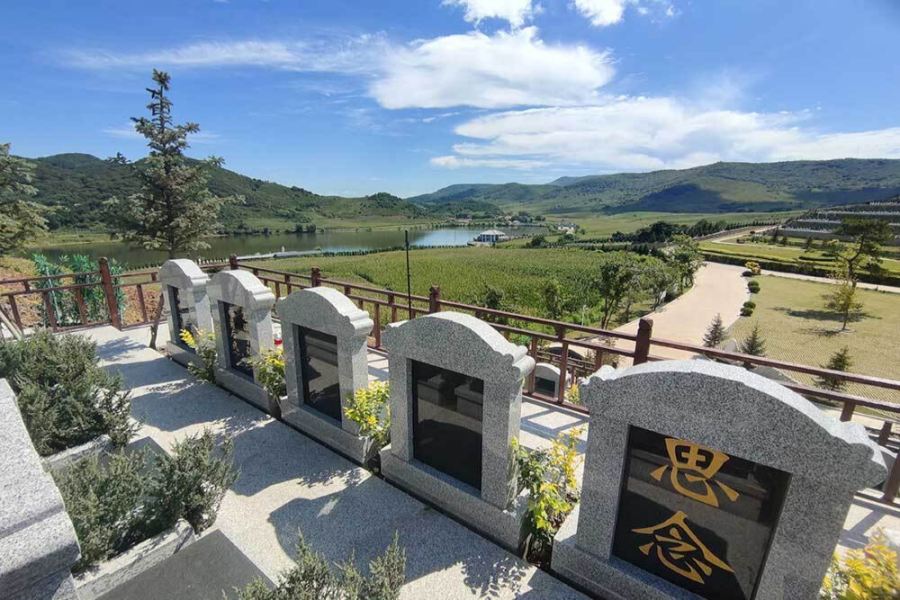 沈阳青云山墓园