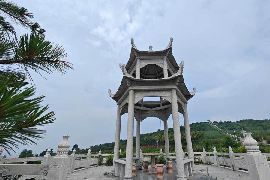 沈阳圣龙泉墓园