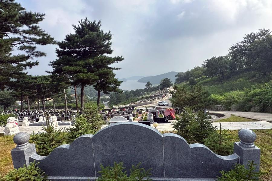 沈阳大河贝墓园