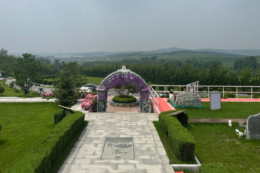 沈阳龙福山墓园