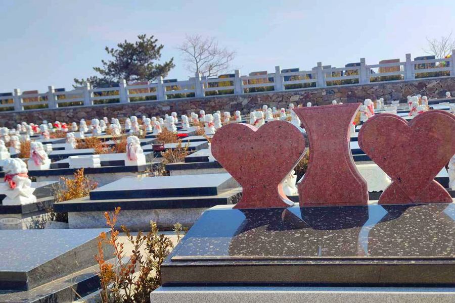 沈阳北龙山墓园