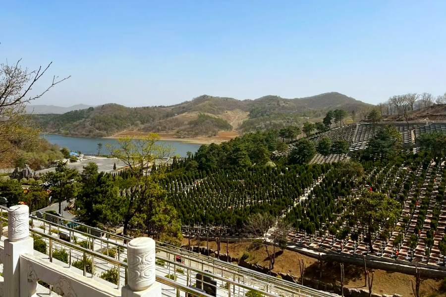 沈阳大河贝墓园