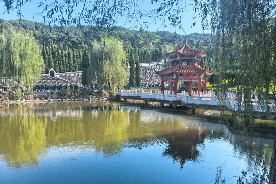 沈阳大河贝墓园